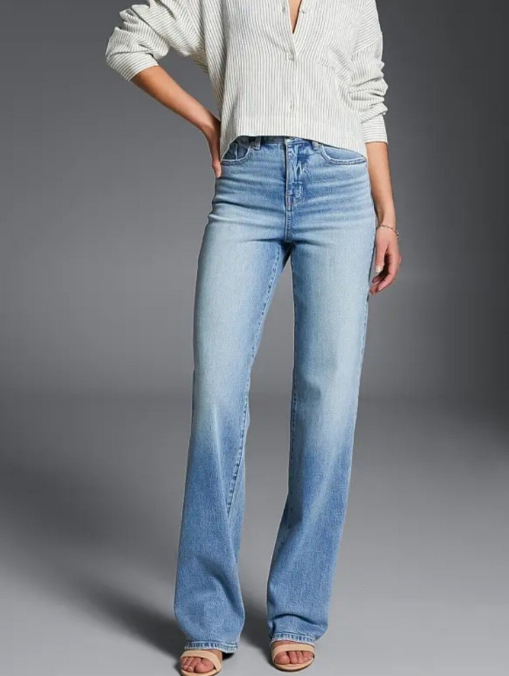 Buckle High-Rise Light Blue Wide-Leg Jeans